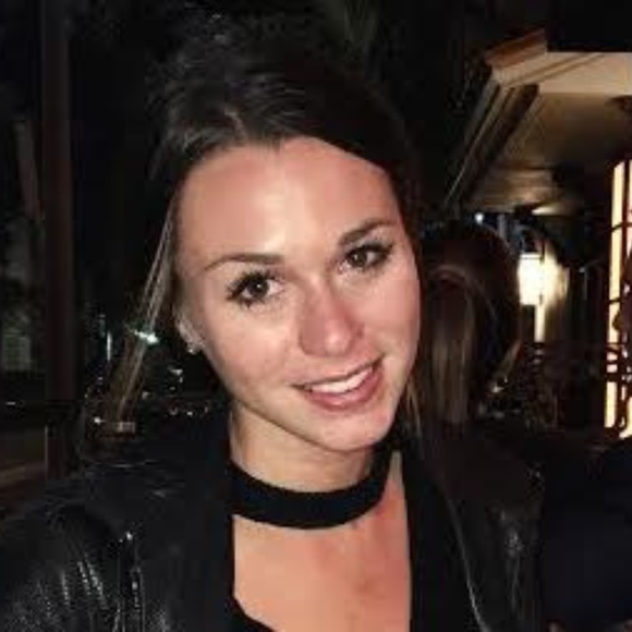 Meet your Posher, Evelyn - Picture 1 of 2